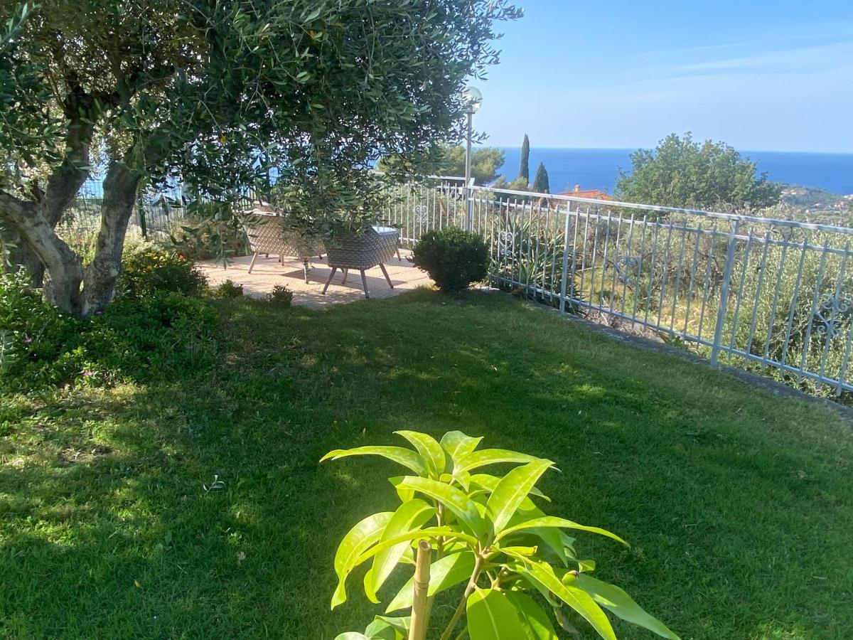 Casa Vista Mare - Superb Garden And Parking Included Villa อิมเปรีอา ภายนอก รูปภาพ