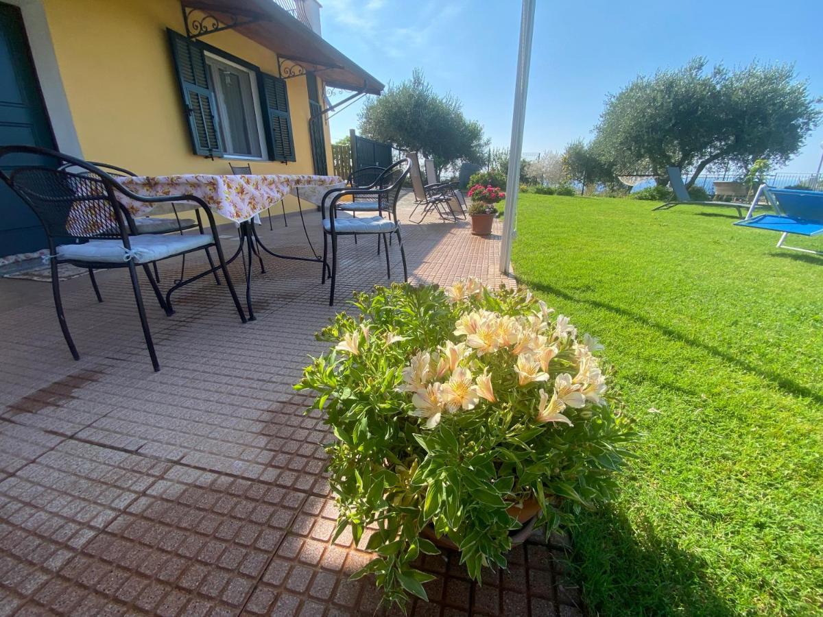 Casa Vista Mare - Superb Garden And Parking Included Villa อิมเปรีอา ภายนอก รูปภาพ